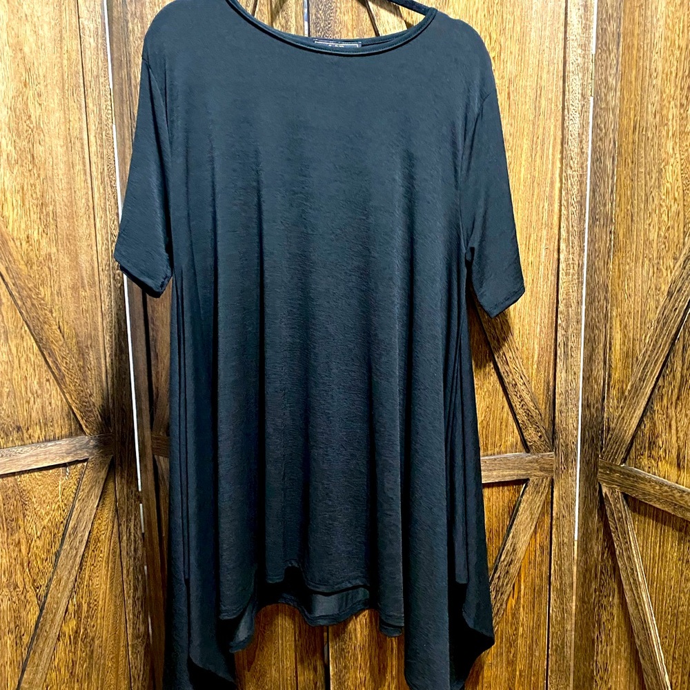 Lucky & Blessed Size Large Black Tunic New with Tags